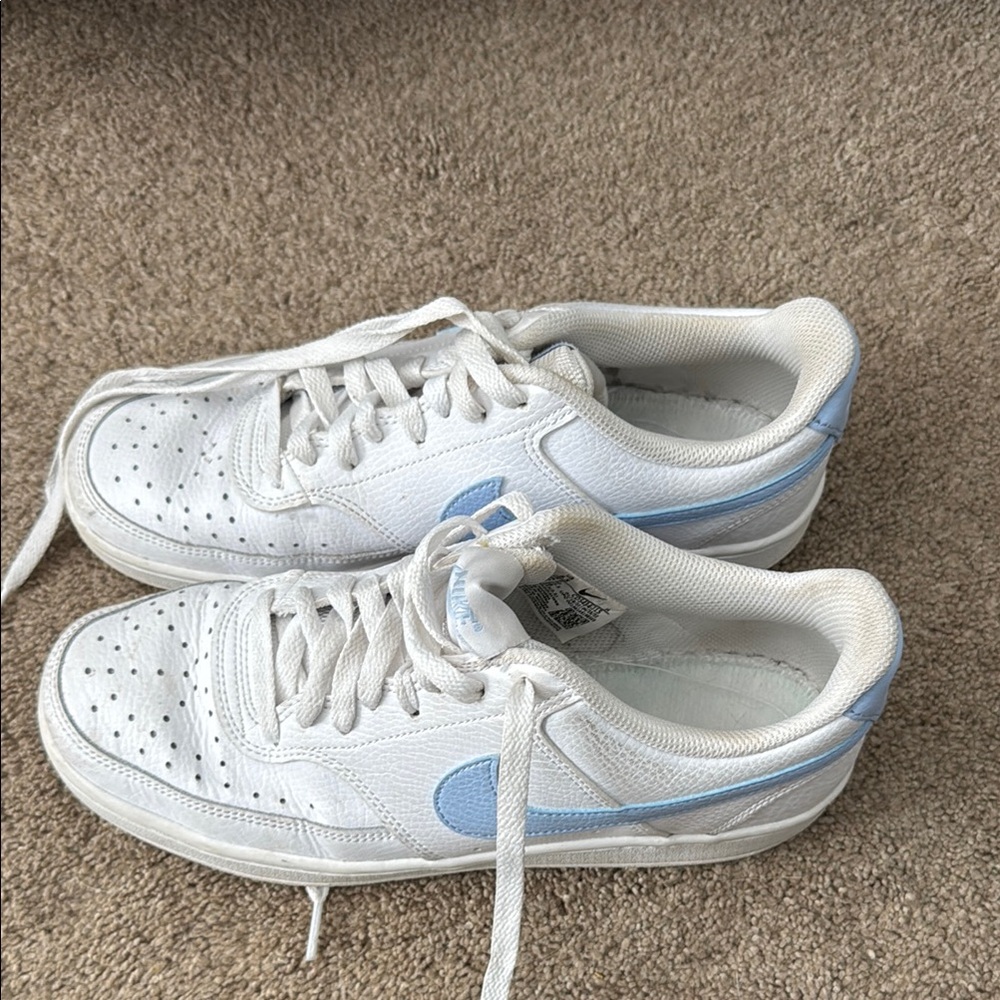 Nike WMNS Court Vision Low Royal Tint - Picture 2 of 4